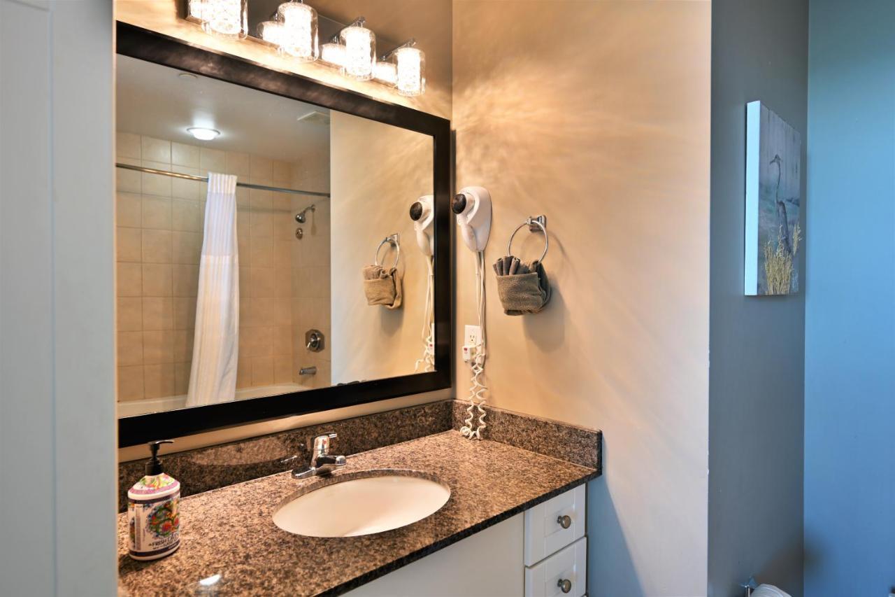 Huge Ocean Front Condo, Amazing Views * Myrtle Beach